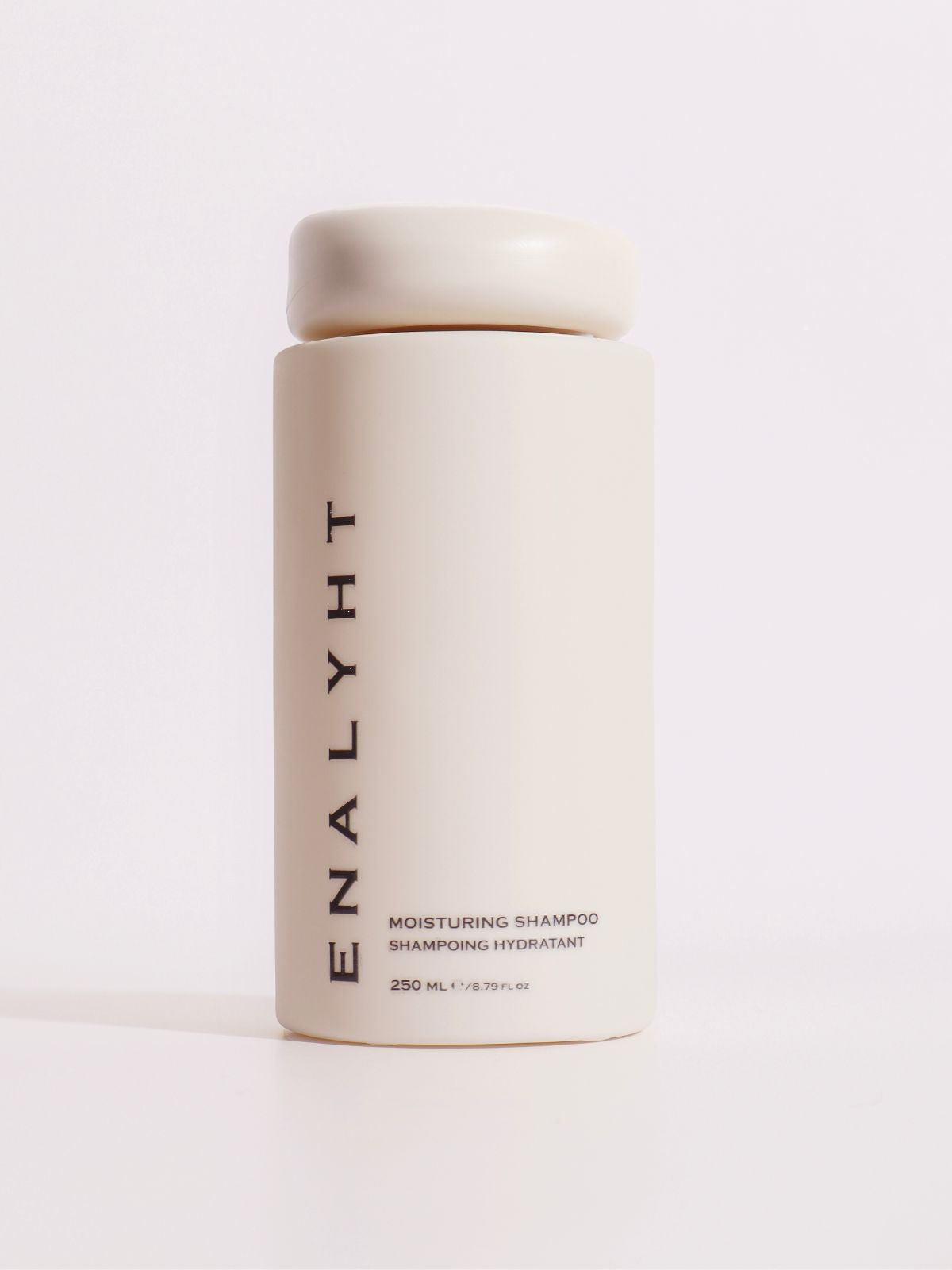 Moisturizing and revitalizing shampoo